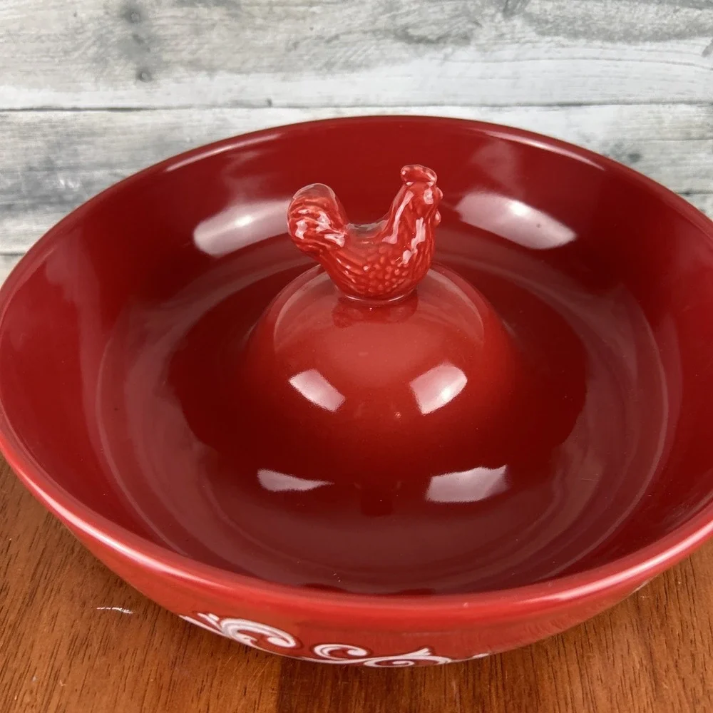 Temp-tations 11 inch Bowl w Raised Doodle Doo Red Center by Tara@